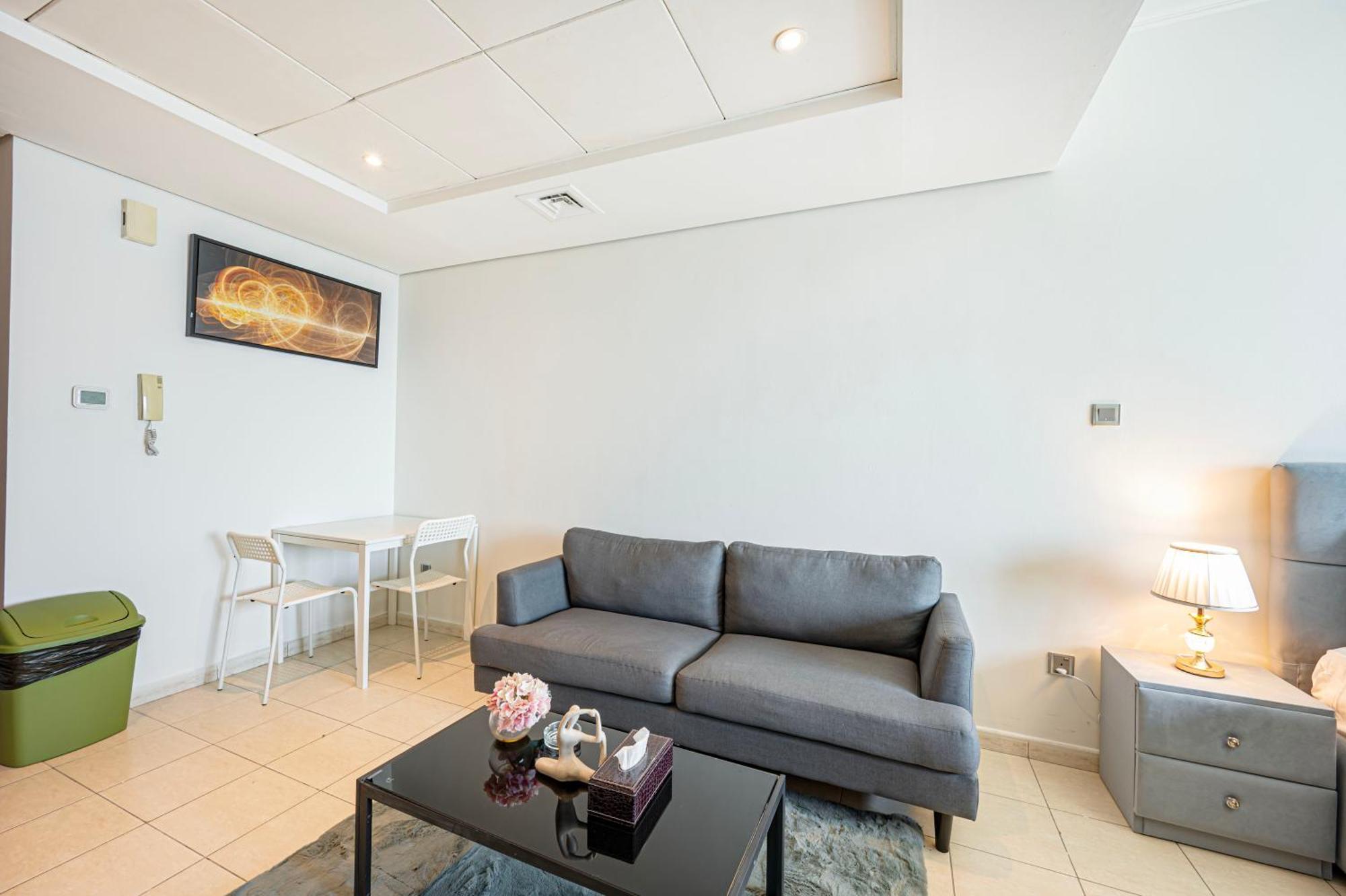 Splendid Close To Jbr Appartement